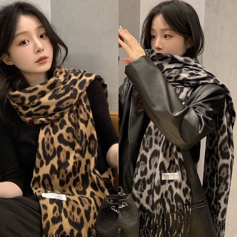 Vintage Fashion In 2025 - 2025 New Retro Silk Leopard Pattern