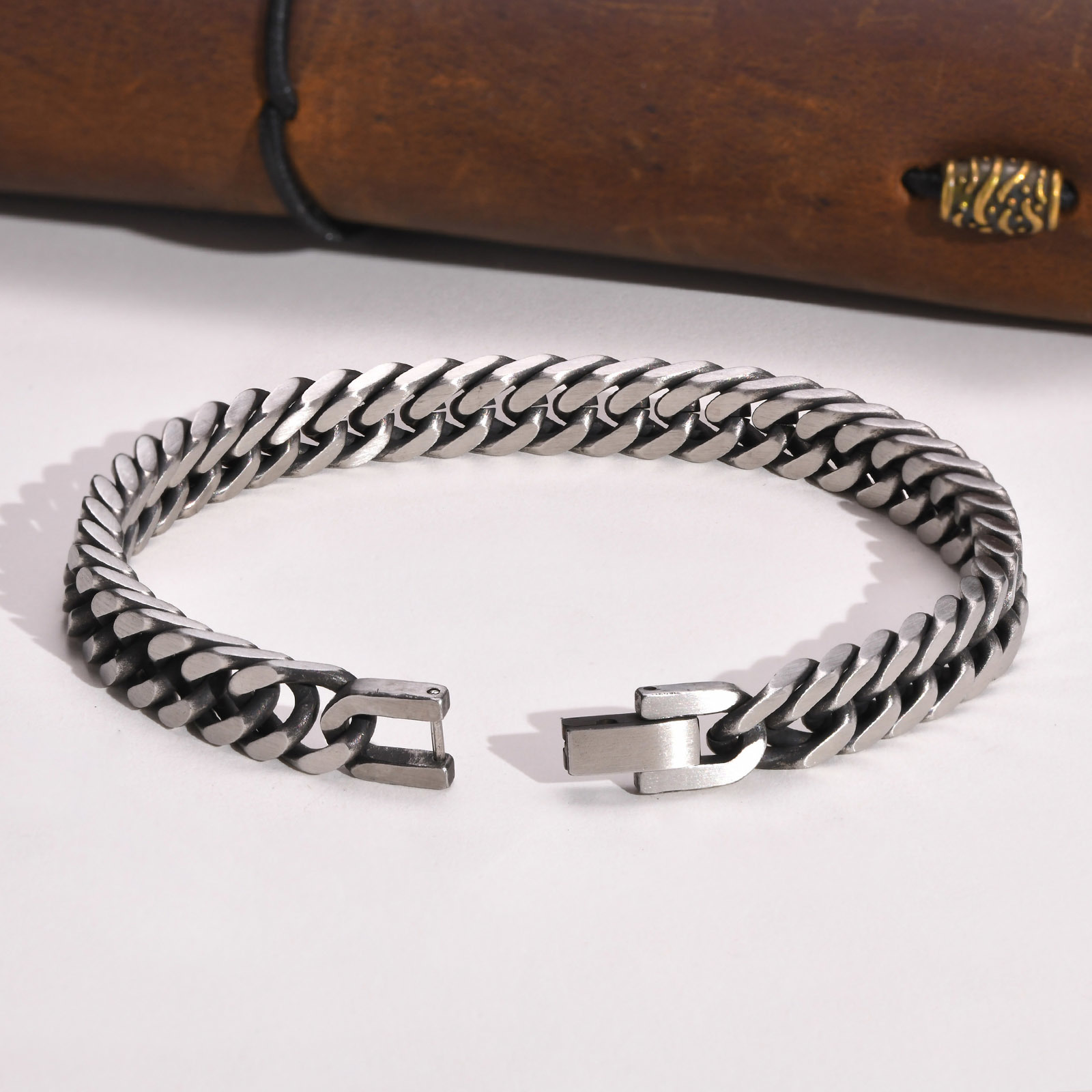 Vnox Chunky Retro Cuban Chain  - Vintage Fashion Retro Outfit 评论和价格
