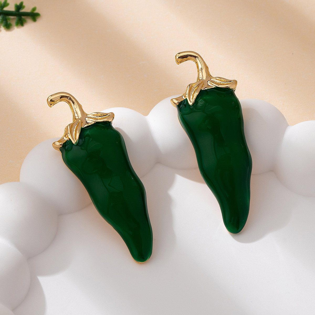 Quirky Chili Stud Earrings Wom - Quirky Vintage Fashion 评论和价格