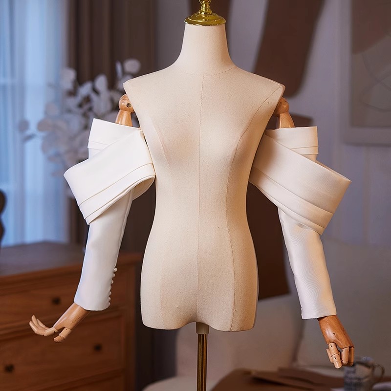 Women's Elegant Designer White - Vintage Fashion Photography 评论和价格